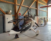 Gyrocopter HB-WGB DTA J-Ro am Stammplatz, Seitenansicht